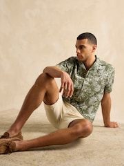 Joules Cotton Slub Khaki Green Toile de Jouy Short Sleeve Shirt - Image 5 of 10