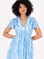 Lovedrobe V-Neck Angel Sleeve Maxi Dress With Trims - Image 3 of 5
