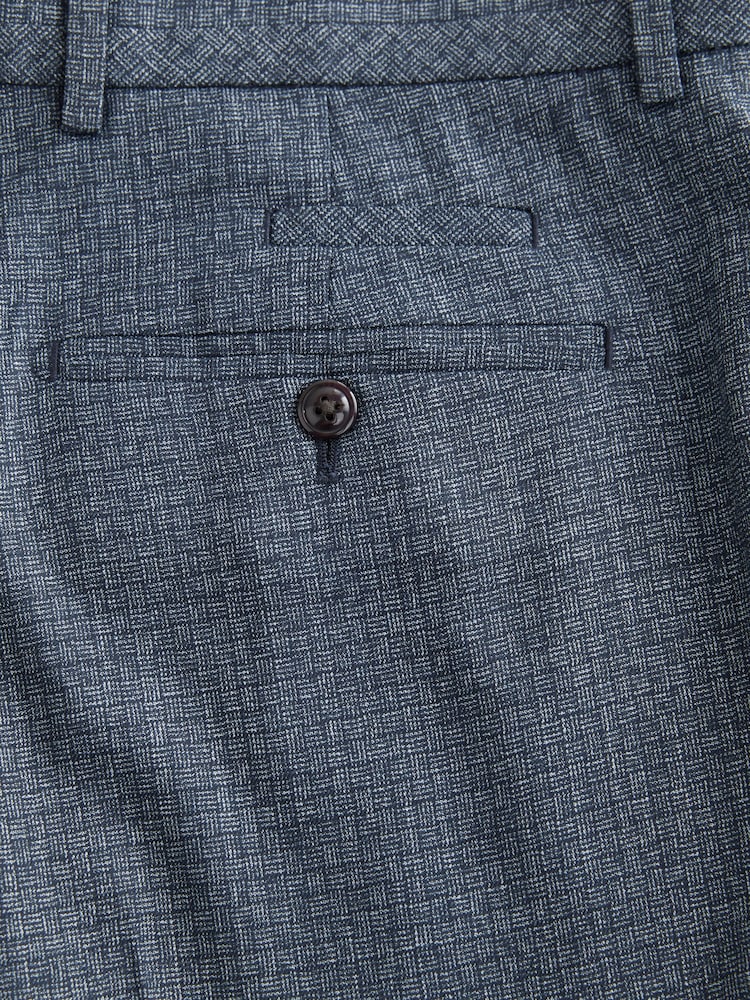 Azul - Pantalón de traje de corte estándar con ribete texturizado en azul marino - Imagen 4 de 4 Azul - Pantalón de traje de corte estándar con ribete texturizado en azul marino - Imagen 4 de 4