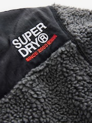 أسود - سترة فرو صناعي بسحاب طولي من Superdry  - صورة 13 من 13