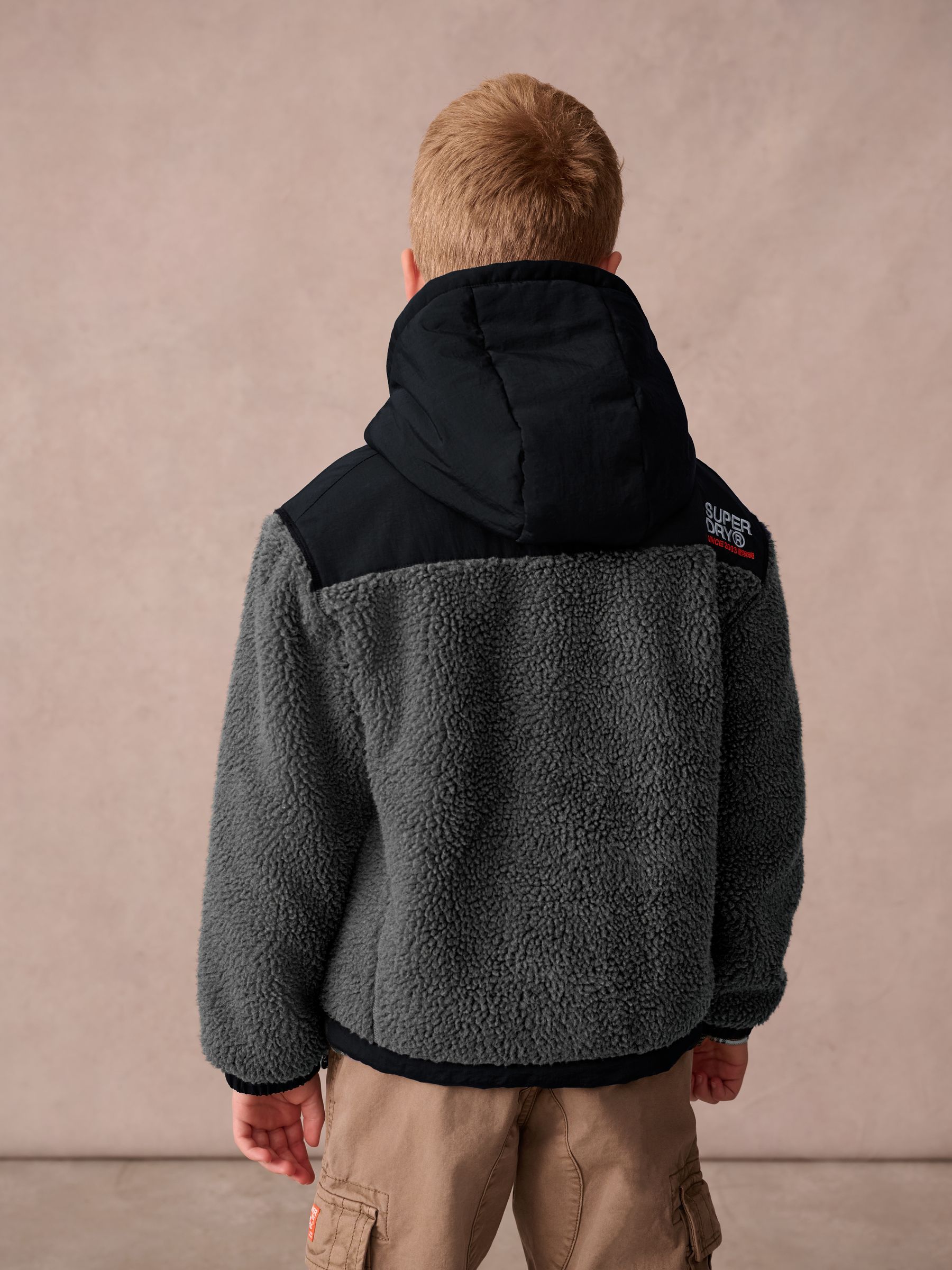 「かわいい～！」 Buy Superdry Luxembourg Next from Jacket Through Zip Borg Black ジャケット・アウター