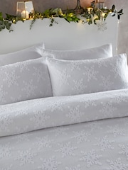 Furn White Snowflake 100% Cotton Tufted Duvet Cover Set - Image 3 of 4