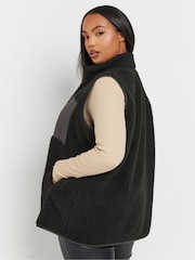 Yours Curve Black Borg Nylon Pocket Gilet - Image 3 of 4