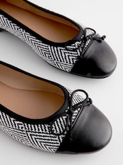 Black/White Extra Wide Fit Forever Comfort® Ballerinas Shoes - Image 5 of 5