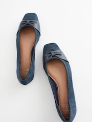 Mornarica - Usnjene balerinke s kvadratno konico in pentljo Forever Comfort® - Slika 5 iz 6