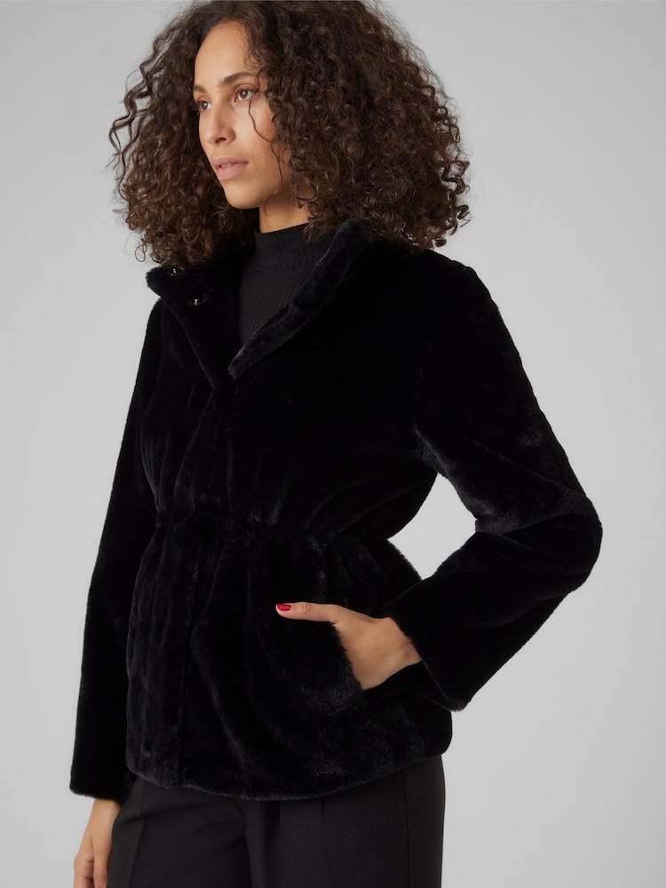 Buy VERO MODA Black Faux Fur Coat from Next Belgium - Main Image