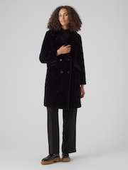 VERO MODA Black Longline Button Up Faux Fur Coat - Image 3 of 5