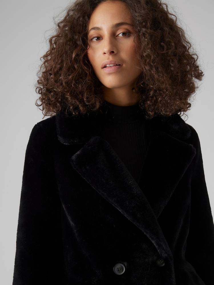 VERO MODA Black Longline Button Up Faux Fur Coat - Image 4 of 5
