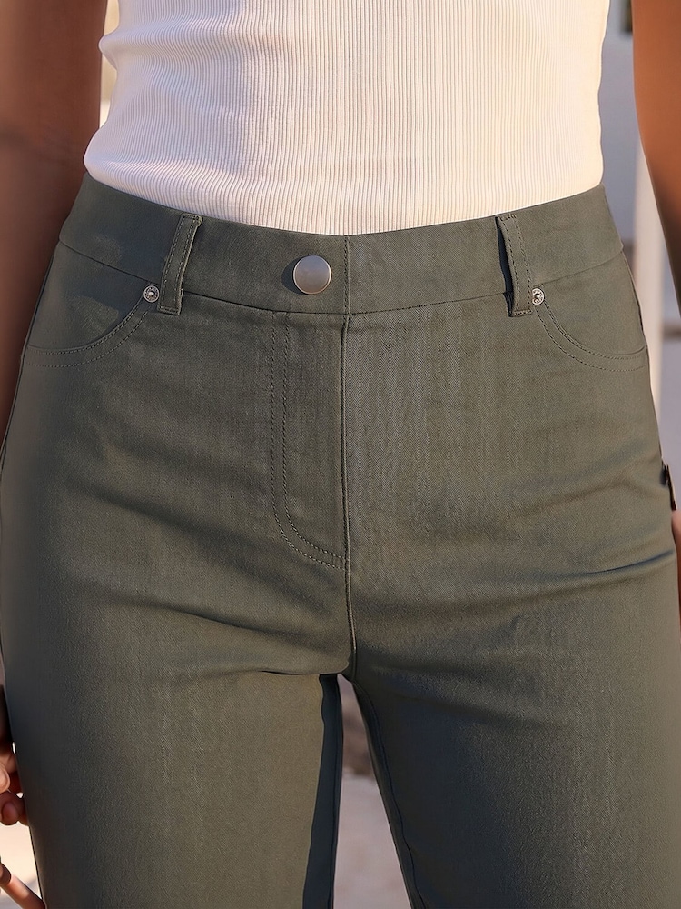Myrtle Verde - Șort Roman stretch cu tiv răsucit - Imaginea 5 din 5