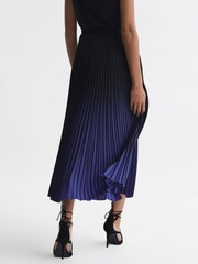 Falda a media pierna con diseño plisado y efecto sombreado Marlie de Reiss - Imagen 5 de 5