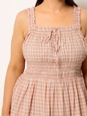 Yours Curve Pink Gingham Milkmaid Dress - Image 4 of 5