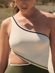 Khakigrün/Ecru - Bauchformender One-Shoulder-Badeanzug mit Zierausschnitt und Besatz - Bild 6 von 8