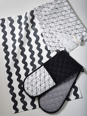 Set of 3 Black/White Printed Tea Towel and Oven Glove Set - Image 2 of 4
