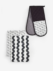 Set of 3 Black/White Printed Tea Towel and Oven Glove Set - Image 4 of 4