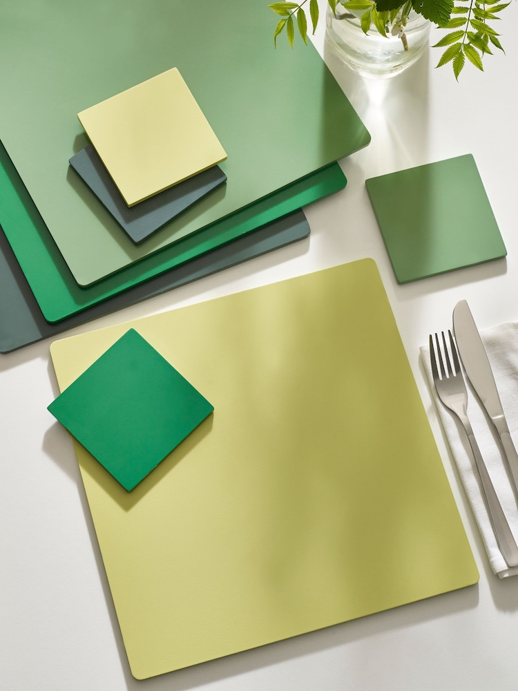 Set of 4 Green Wooden Placemats and Coasters - Image 2 of 3 Set of 4 Green Wooden Placemats and Coasters - Image 2 of 3