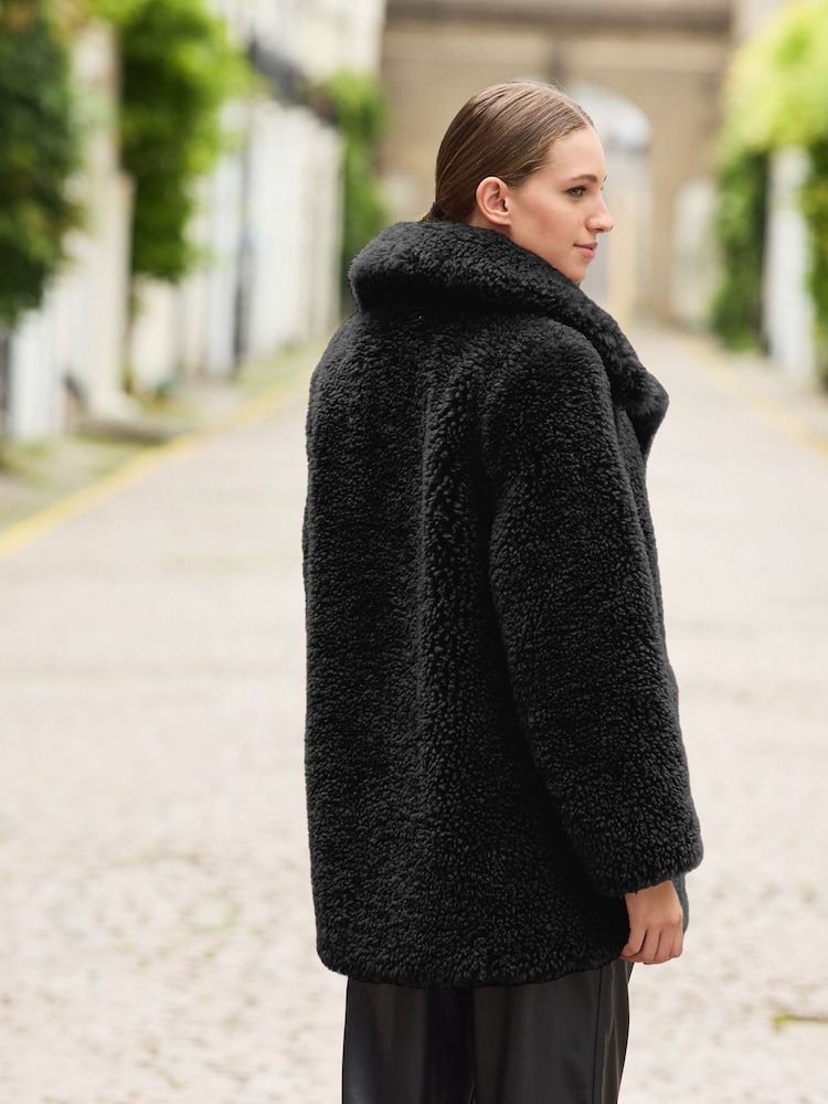 Black Teddy Borg Coat - Image 3 of 6