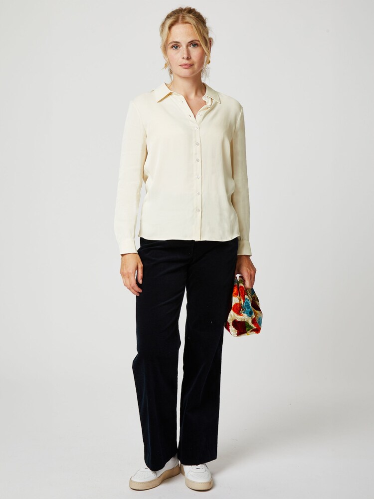 Aspiga Tamara Satin White Shirt - Image 2 of 5 Aspiga Tamara Satin White Shirt - Image 2 of 5