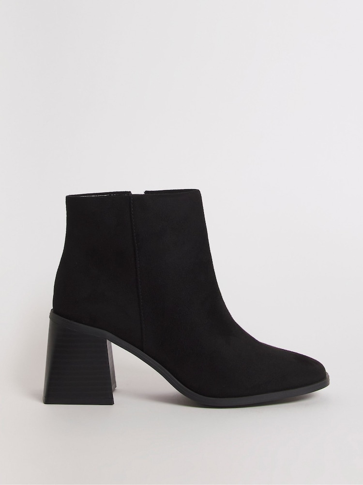 Simply Be Black Classic Heeled Ankle Boots in Extra Wide Fit - Image 1 of 4