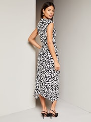 Lipsy Black/White Sleeveless Printed Ruched Midi Dress - Image 2 of 4