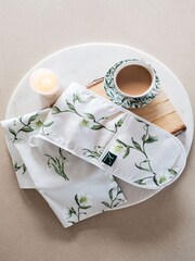 Avalon Home Natural Snowdrop and Hellebore Oven Glove - Image 3 of 5