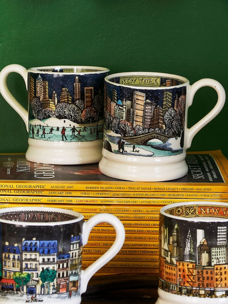 Emma Bridgewater Cream New York At Christmas 1/2 Pint Mug - Image 1 of 5
