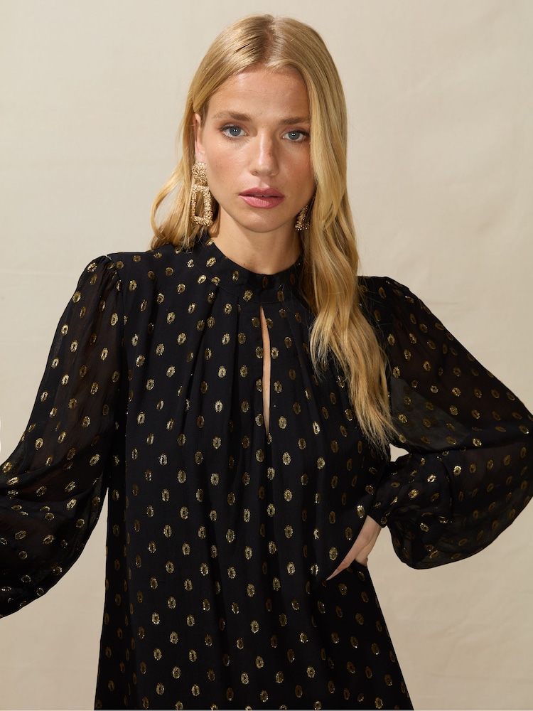 Ro&Zo Gold Circle Foil Keyhole Swing Short Black Dress - Image 3 of 5