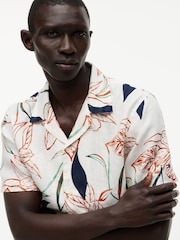 Tommy Hilfiger Cream Regular Tropical Print Linen Short Sleeve Shirt - Image 4 of 5