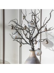 Gallery Home White Christmas Mistletoe Baubles (Set of 6) 80x80x80mm - Image 3 of 4