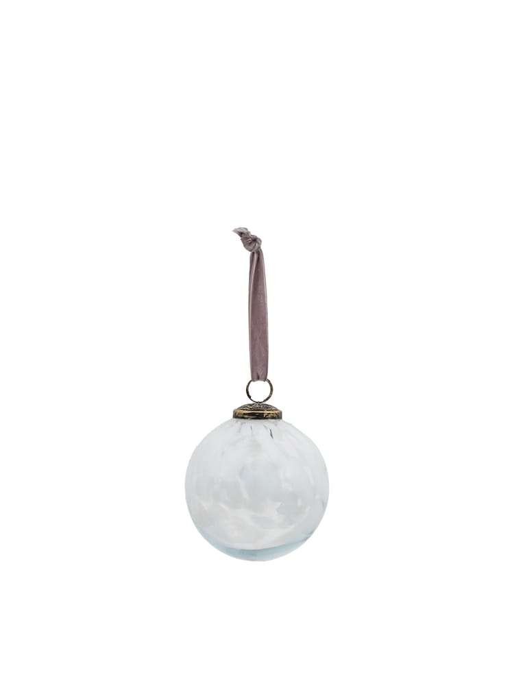 Gallery Home Set of 4 White Christmas Cransford Baubles 10cm x 10cm - Image 3 of 3