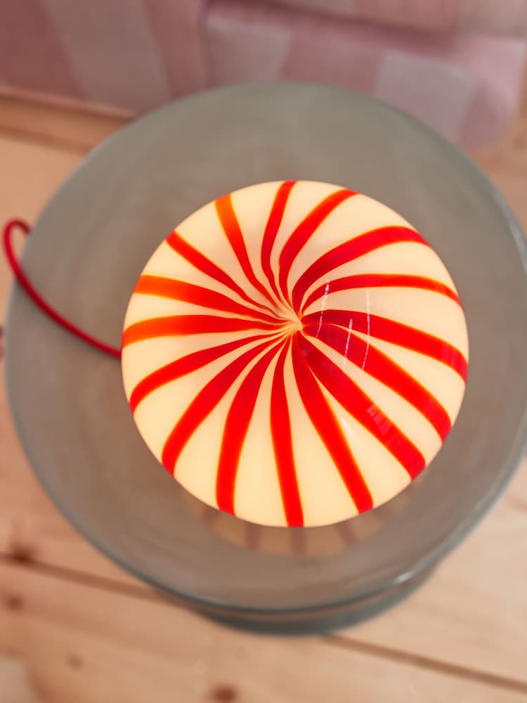 Cath Kidston Red/White Glass Marble Table Lamp - Image 2 of 4 Cath Kidston Red/White Glass Marble Table Lamp - Image 2 of 4