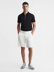 Reiss White Fairway Relaxed Fit Golf Performance Shorts - Image 3 of 5