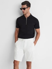 Reiss White Fairway Relaxed Fit Golf Performance Shorts - Image 4 of 5
