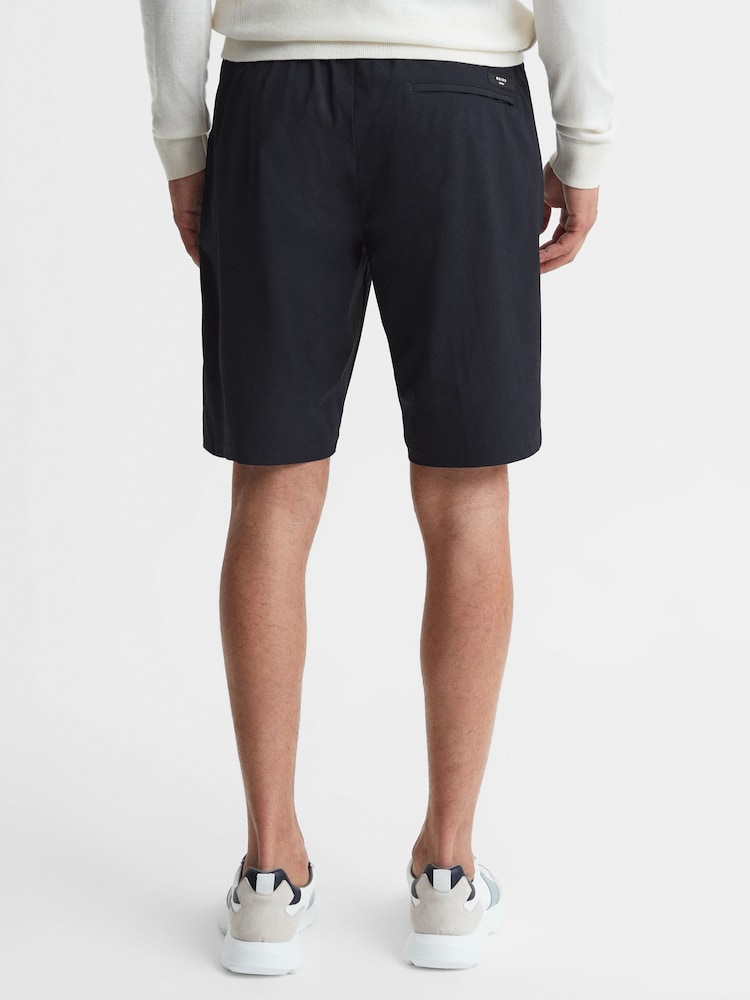 Reiss Navy Fairway Relaxed Fit Golf Performance Shorts - Image 5 of 5