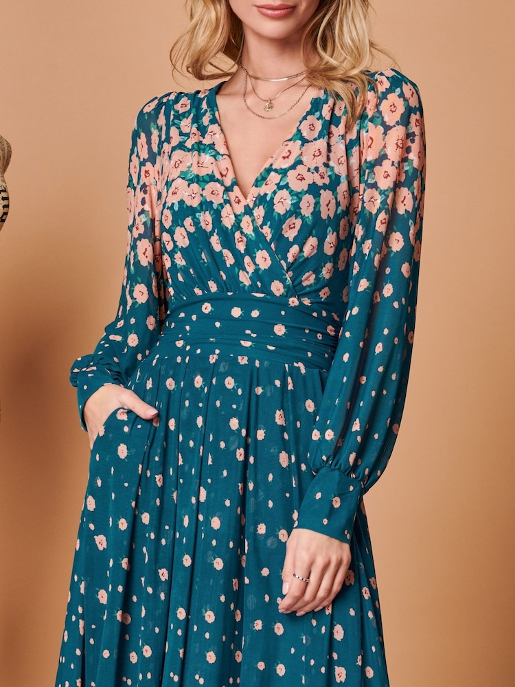 Blau - Jolie Moi Maxikleid aus Mesh mit symmetrischem Print - Bild 5 von 5 Blau - Jolie Moi Maxikleid aus Mesh mit symmetrischem Print - Bild 5 von 5