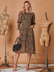 Schwarz - Jolie Moi Chiffon-Midikleid mit gesmokten Bündchen​​​​​​​ - Bild 1 von 6