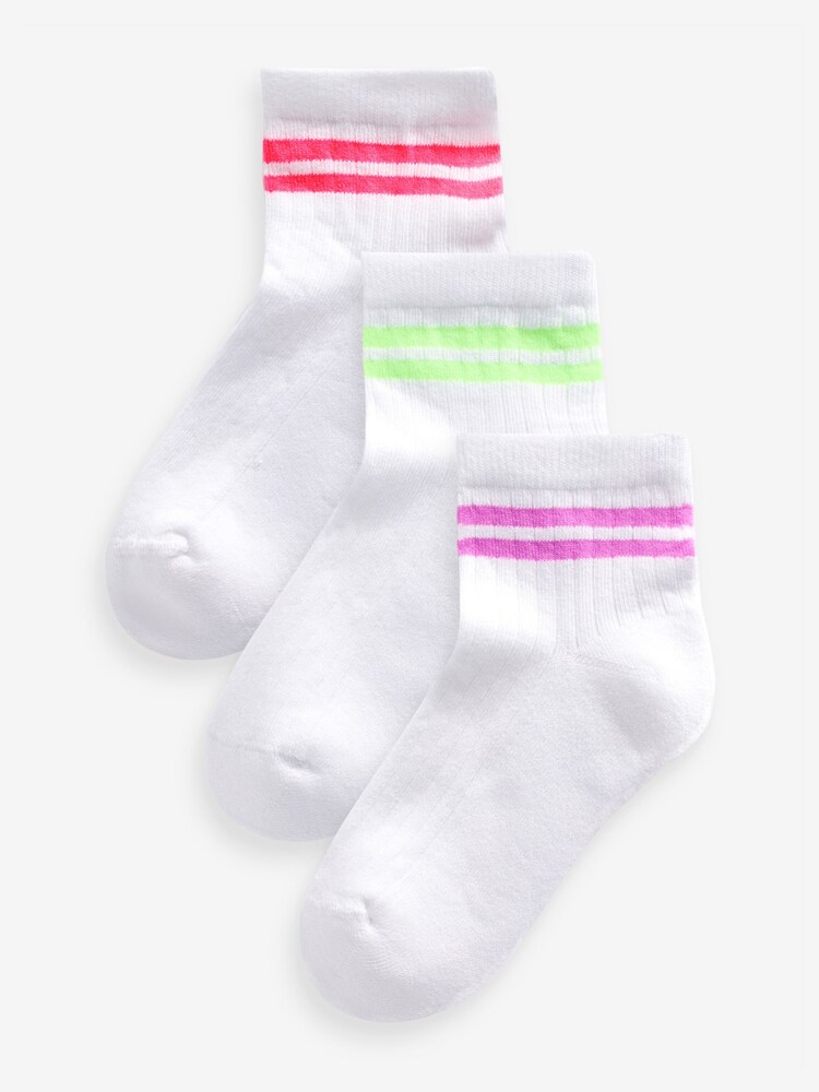 Weiß mit fluoreszierendem Streifen - Gepolsterte Knöchelsocken mit hohem Baumwollanteil, 3er-Pack - Bild 1 von 4 Weiß mit fluoreszierendem Streifen - Gepolsterte Knöchelsocken mit hohem Baumwollanteil, 3er-Pack - Bild 1 von 4