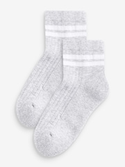 Grau - Next Sehr kurze, gerippte Socken mit hohem Baumwollanteil und gepolstertem Fußbett im  2er-Pack - Bild 1 von 2