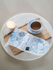 Avalon Home Blue Toile du Jouy Oven Glove - Image 2 of 4