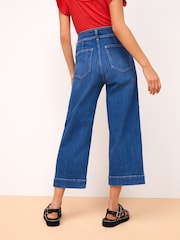 Dunkelblau - Kurz geschnittene Jeans mit weitem Bein und Verschluss mit zwei Knöpfen - Bild 4 von 7