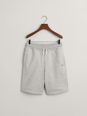 Grau - Gant Teenager Jungen Sweatshorts mit Schildlogo - Bild 1 von 3