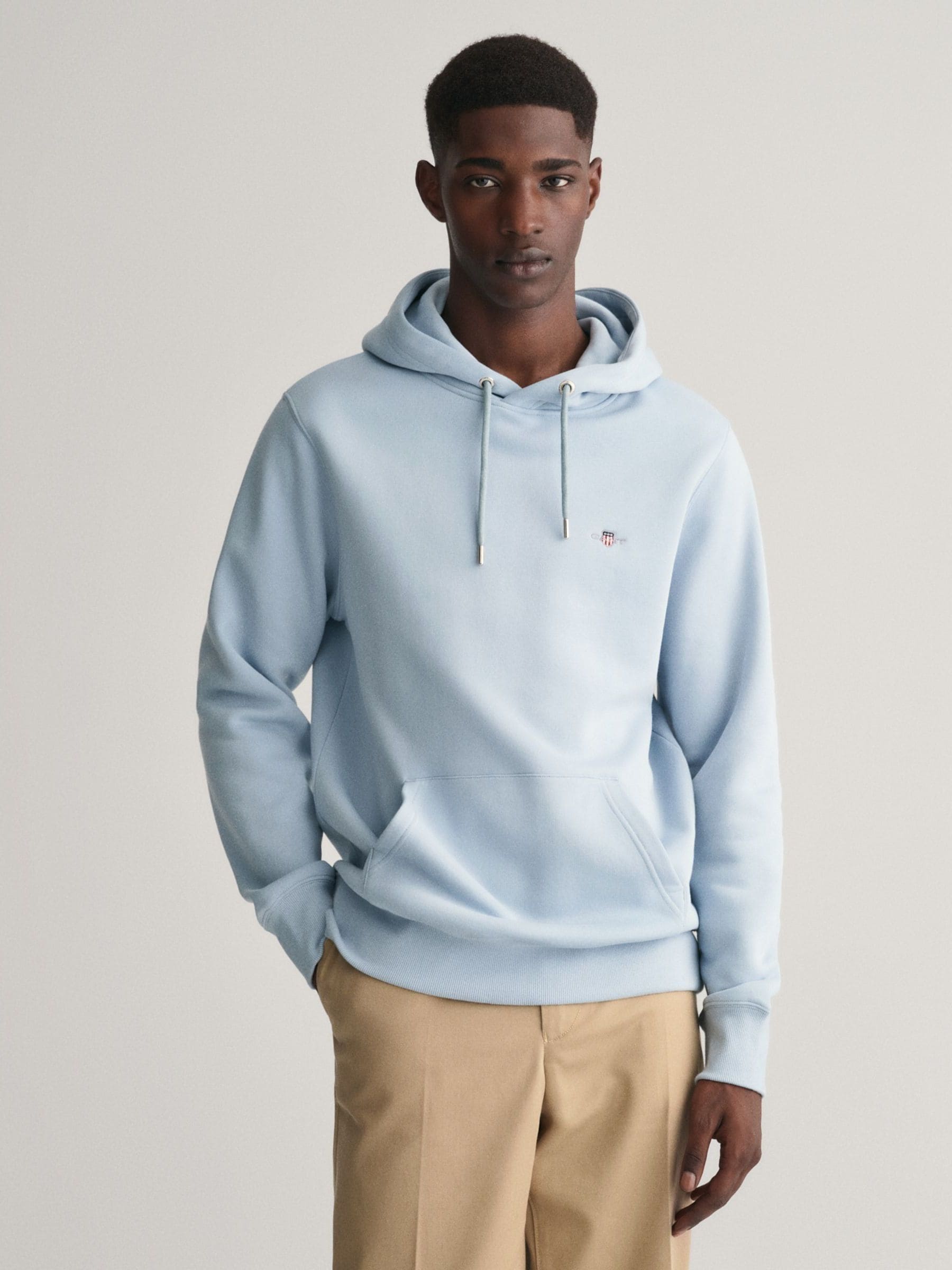 Gant shield logo hoodie 2025