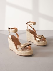 Gold Signature Leather Bow Wedges - Image 6 of 10