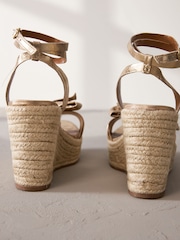 Gold Signature Leather Bow Wedges - Image 7 of 10