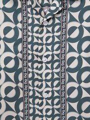 Camisa estampada con cuello cubano Prentice de Reiss - Imagen 6 de 6