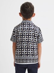 Reiss Lapis Blue Prentice 9-13 yrs Printed Cuban Collar Shirt - Image 5 of 6