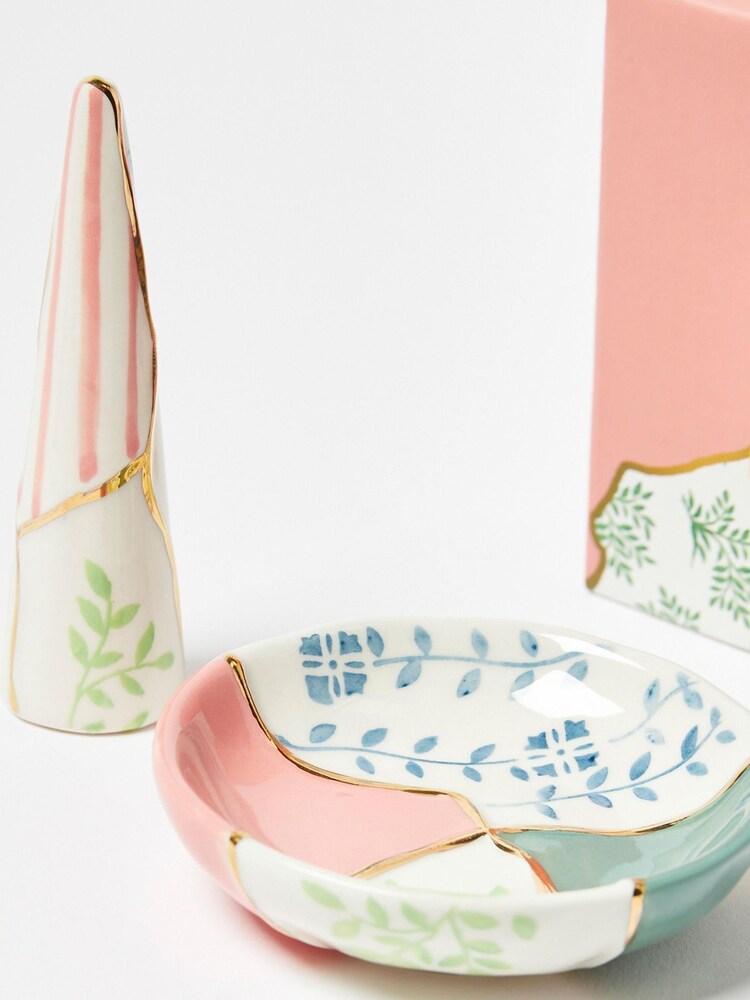 Oliver Bonas Pink Ashbee Ceramic Ring Holder and Trinket Dish - Image 2 of 4