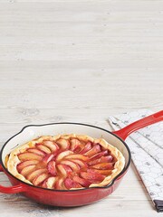 Bergner Red Enamel Cast Iron 25cm Frying Pan - Image 1 of 4