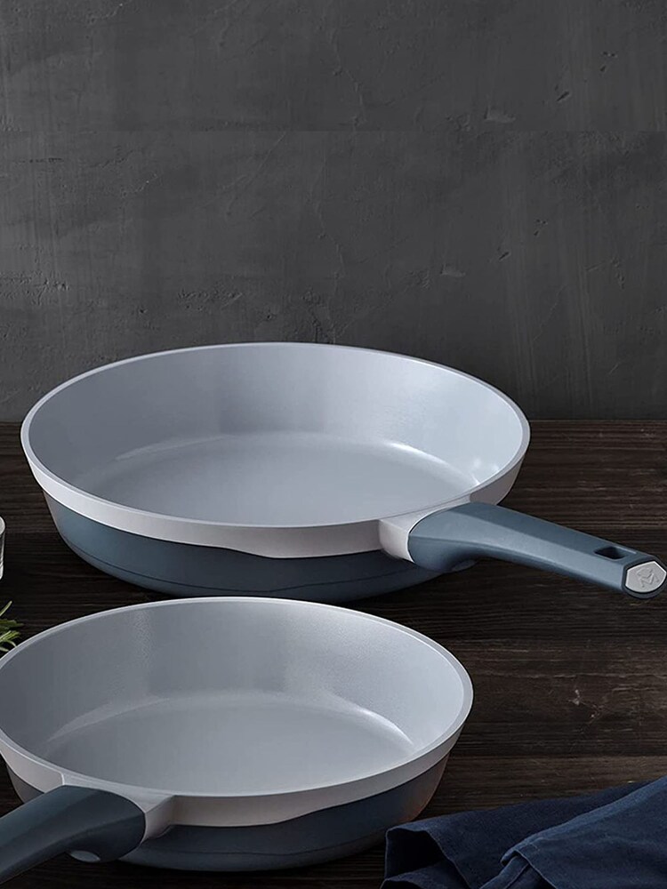 Bergner Set of 2 Grey Gastro Cast Aluminium Frying Pans - Image 2 of 4