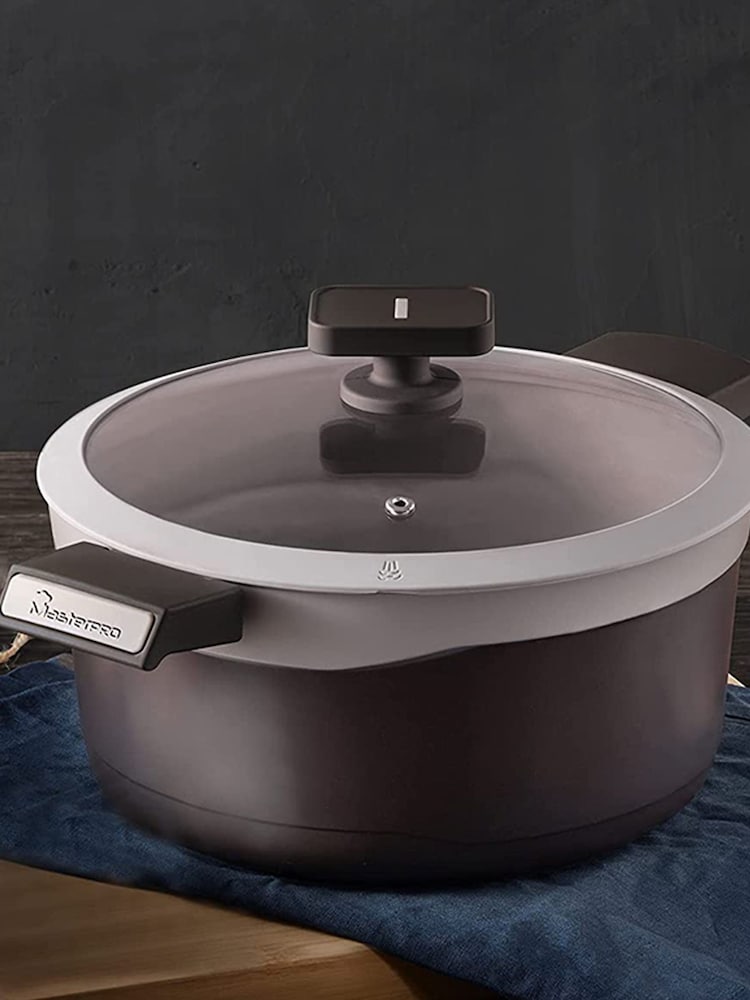 Bergner Brown Gastro Cast Aluminium 4.5L Casserole with Lid - Image 1 of 4