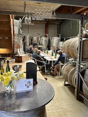 AS Deluxe English Vineyard Discovery - Image 1 of 4